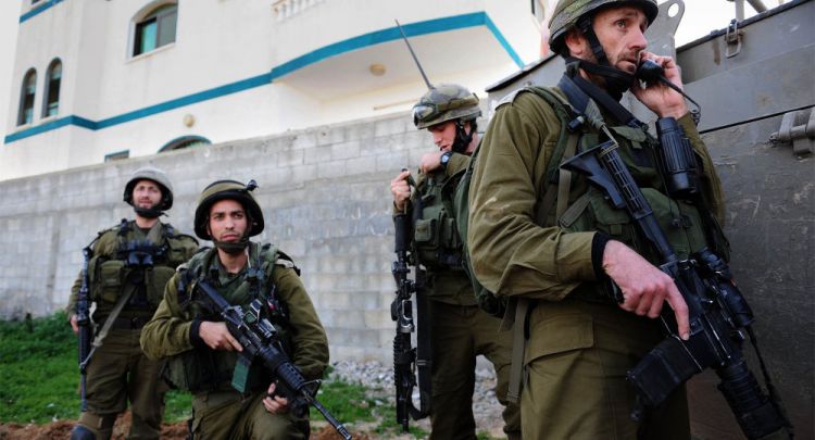 جنود إسرائيليون يقتلون فلسطينيا قرب الحدود مع غزة
