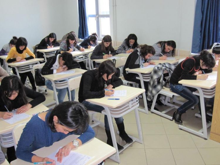 В Азербайджане пропускающим экзамены студентам сделают новые уступки