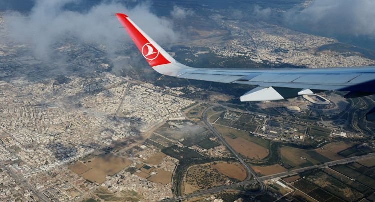 التلفزيون الإيراني: تحطم طائرة تركية قادمة من الإمارات في جنوب غرب إيران