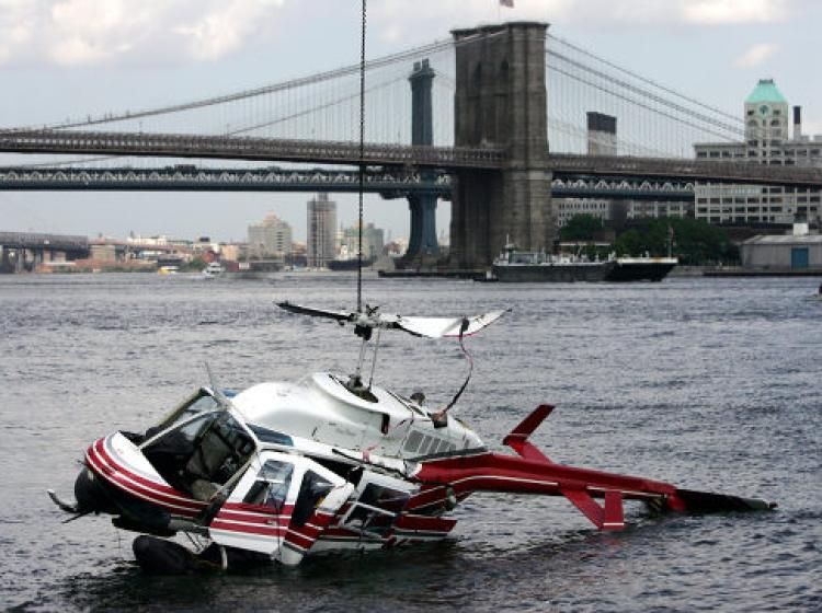 Крушение вертолета в Нью-Йорке: есть погибшие