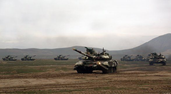 المناورات واسعة النطاق للجيش الأذربيجاني