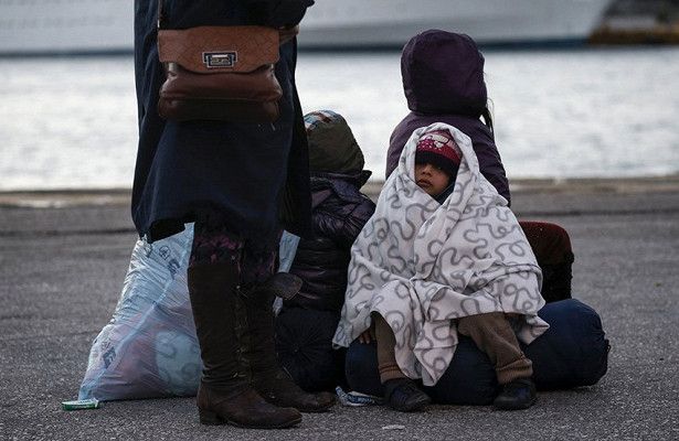 Число прошений об убежище в ЕС в 2017 году сократилось почти вдвое 