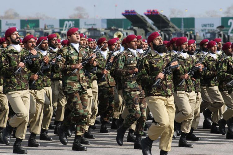 Pakistan Azərbaycan ordusunu möhkəmləndirir