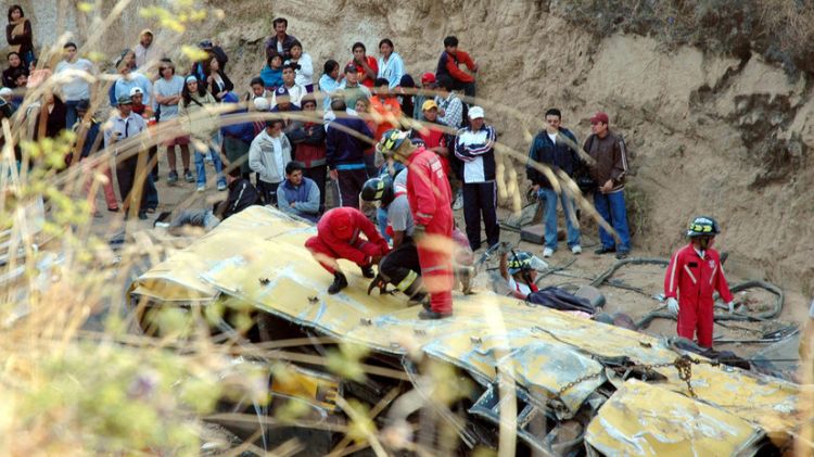 В Эквадоре 11 человек погибли в результате столкновения двух автобусов