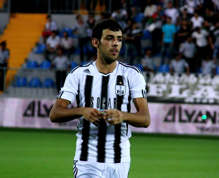 Футболист сборной Азербайджана отстранен от команды