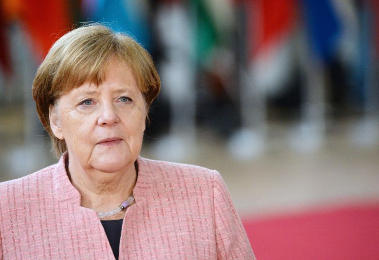 Меркель соболезнует из-за гибели 64 человек при пожаре в кемеровском ТЦ