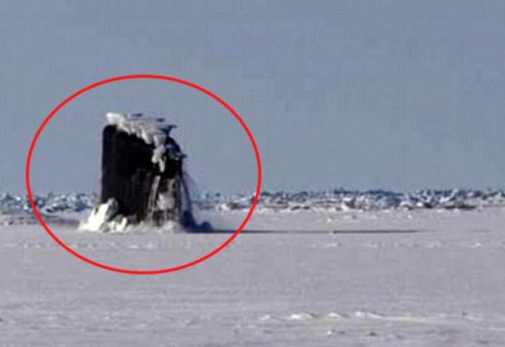 ABŞ donanmasına aid sualtı qayıq Şimal Buzlu okeanda görüntüləndi