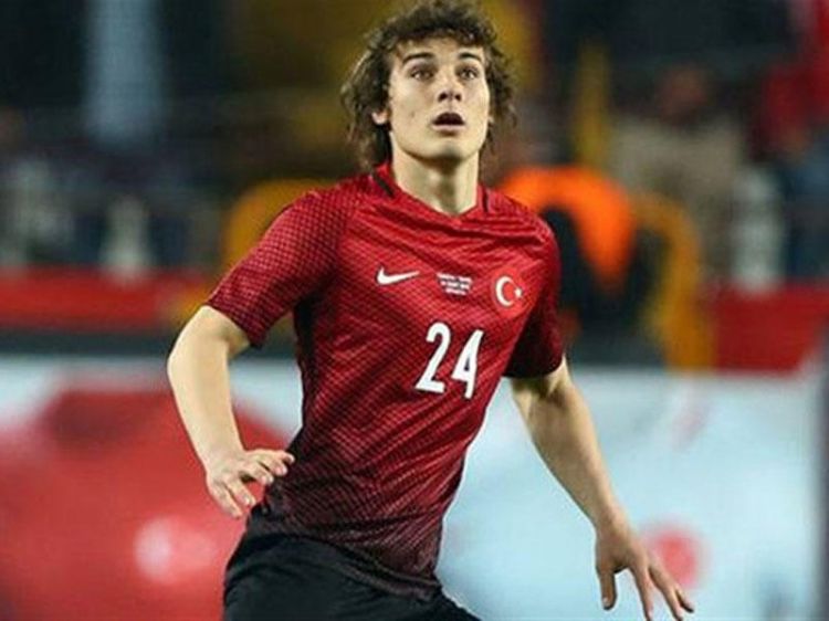Türkiyə tarixinin ən bahalı futbolçusu kimdir? FOTO