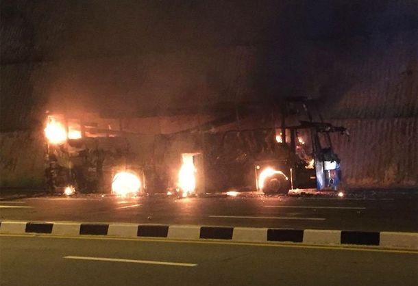 В Таиланде 20 человек погибли в загоревшемся на ходу автобусе