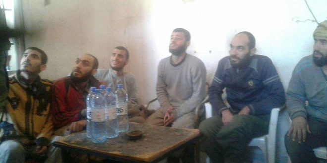 تحرير عدد من المخطوفين المحتجزين لدى التنظيمات الإرهابية في الغوطة الشرقية