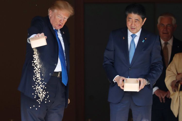 Премьер-министр Японии посетит США