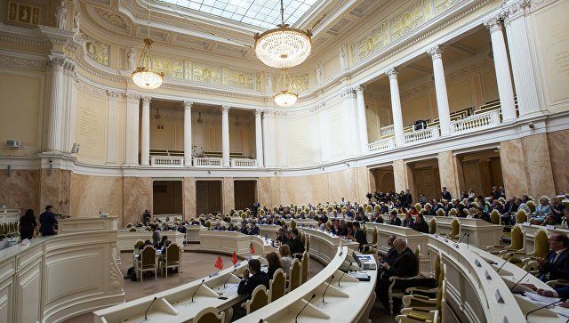 Депутаты Петербурга предложили штрафовать за курение в общежитиях
