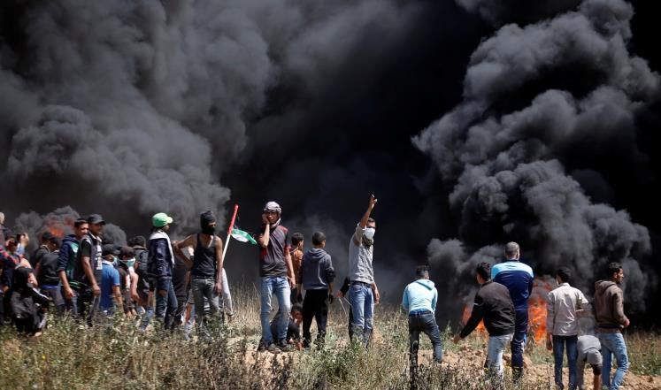 إسرائيل تمنع إدخال إطارات المركبات إلى غزة