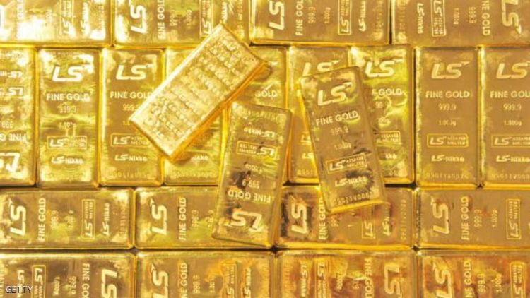 الذهب يبدد مكاسبه المبكرة بسبب "التنين الصيني"