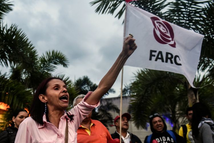 مظاهرات فى كولومبيا احتجاجا على اعتقال المفاوض السابق لحركة "فارك"