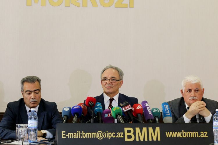 Азербайджанские медиа профессионально освещали президентские выборы Афлатун Амашов