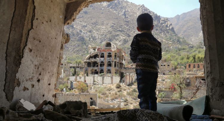 الشاعر اليمني قيس عبد المغني: زيف عناوين الحرب وأهدافها جعلنا خارج الصراع الدائر