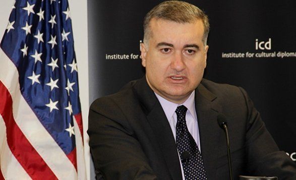Посол Азербайджана в США о закрытии блогов азербайджанских журналистов на Facebook