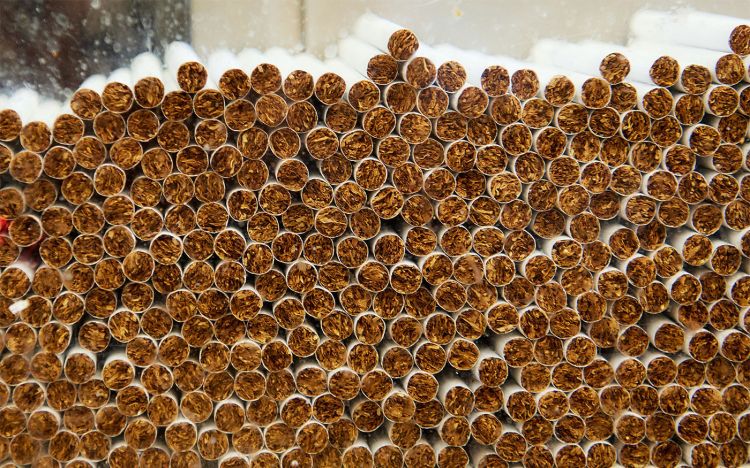 Рынок контрафактных сигарет вырос почти в два раза