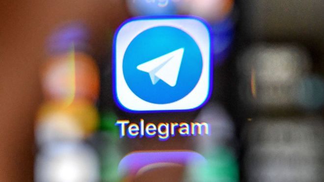 Гражданская интернет-война: в России пятый день не могут заблокировать Telegram