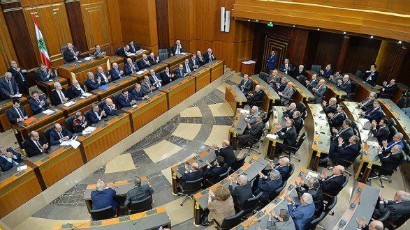 "Хизбалла" сохранила контроль в парламенте Ливана