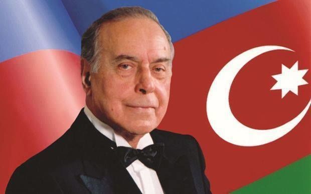 Отмечается 95-ая годовщина со дня рождения общенационального лидера Гейдара Алиева