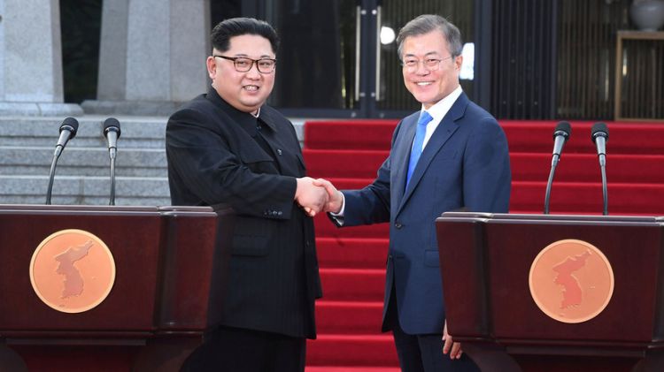 Лидеры Южной Кореи и КНДР проведут телефонный разговор до саммита с США