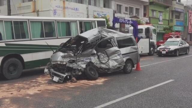 В Японии школьный автобус столкнулся с микроавтобусом 18 пострадавших
