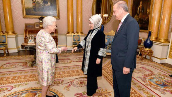 Эрдоган встретился Елизаветой Второй