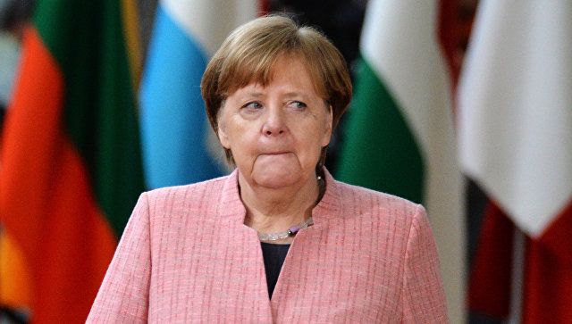 Партия «Альтернатива для Германии» подала жалобу на Меркель в связи с миграционной политикой