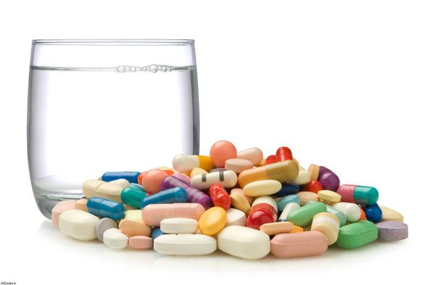 ايران تنتج 6 عقاقير تستخدم لصنع أدوية لعلاج السرطان والـ "أم اس"