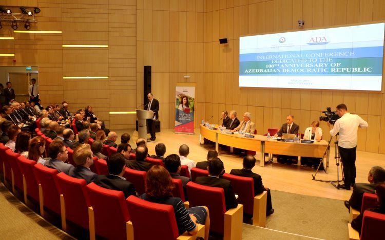 المؤتمر الدولي بمناسبة الذكرى المئوية لجمهورية أذربيجان الديمقراطية في جامعة ADA