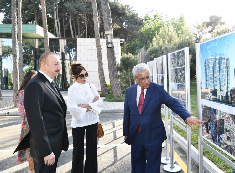 الرئيس إلهام علييف يشارك في حفل تخريج جامعة ادا