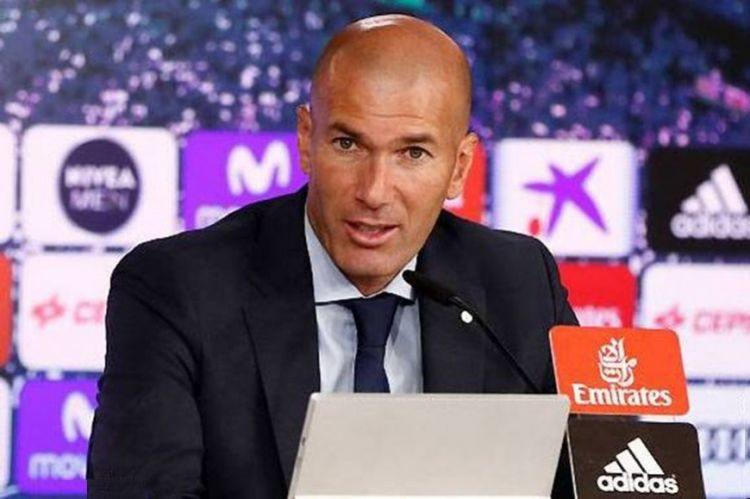 Зинедин Зидан подал в отставку с поста главного тренера "Реал Мадрида"