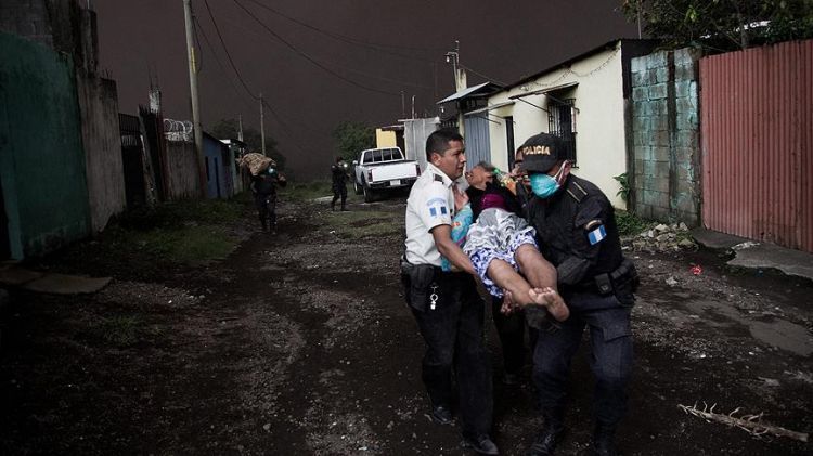 Число погибших при извержении вулкана в Гватемале возросло до 65 ОБНОВЛЕНО