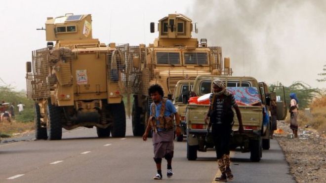 احتدام المعارك على ميناء الحديدة الاستراتيجي في اليمن