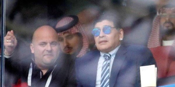 Messi penaltini vura bilmədi, Maradona dava saldı