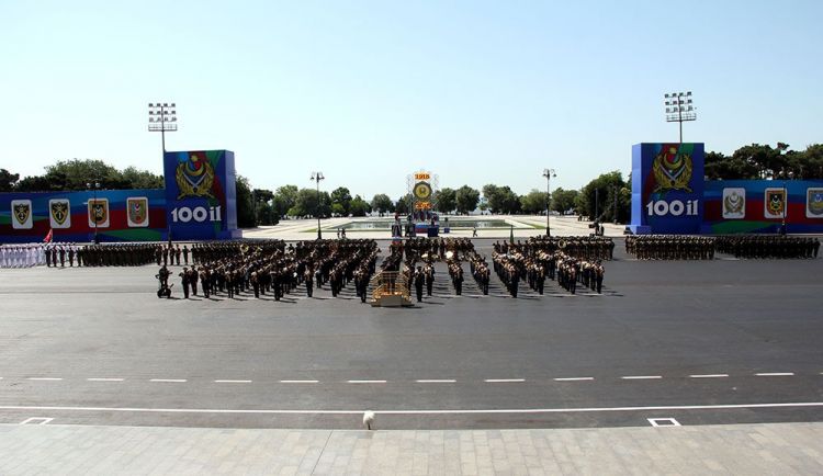 На завтрашнем параде примут участие 4 000 военнослужащих, свыше 240 единиц военной техники, более 70-ти летных средств