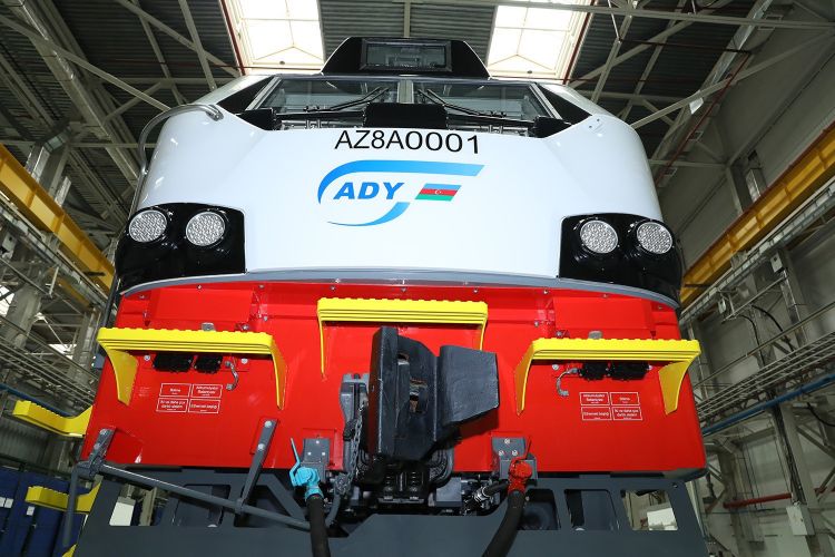 Состоялась презентация нового грузового локомотива, произведенного французской компанией для Азербайджана