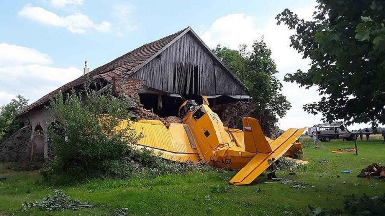 Спортивный самолет разбился в Чехии