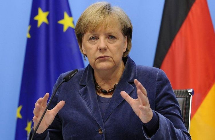 Меркель хочет разместить не зарегистрированных в ФРГ мигрантов в спеццентрах