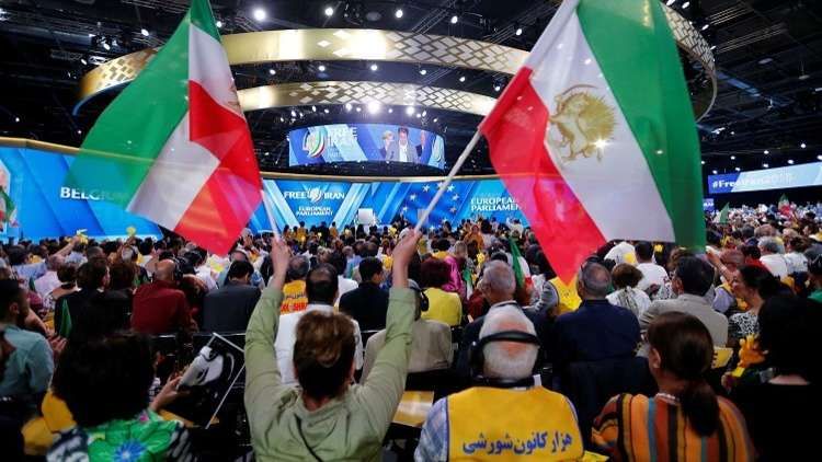 حليفان لترامب يدعوان إلى تغيير النظام الإيراني