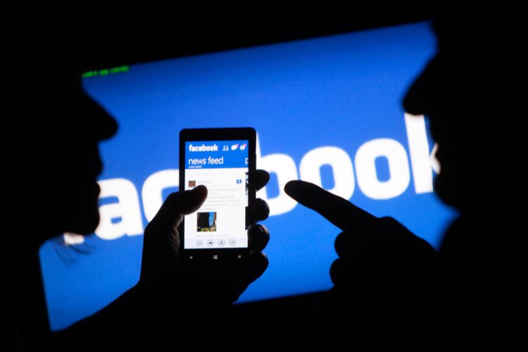 "Фейсбук" выпустил на волю забаненных пользователей из-за ошибки
