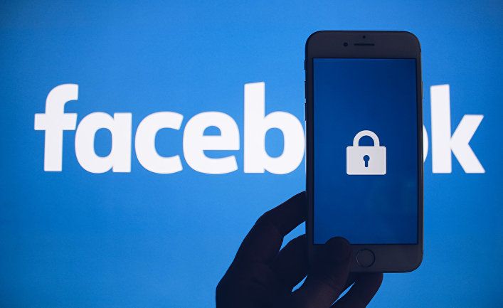 Экс-инженер Facebook: Соцсеть задумана так, что вызывает привыкание