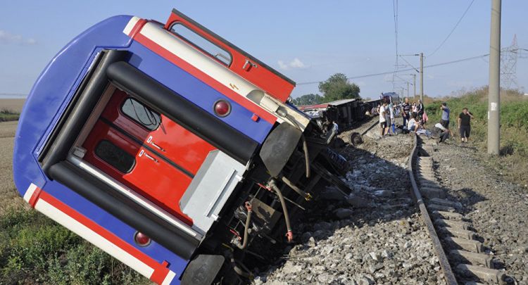 حوالي 20 قتيل و300 جريح بعد خروج قطار عن مساره شمال غربي تركيا