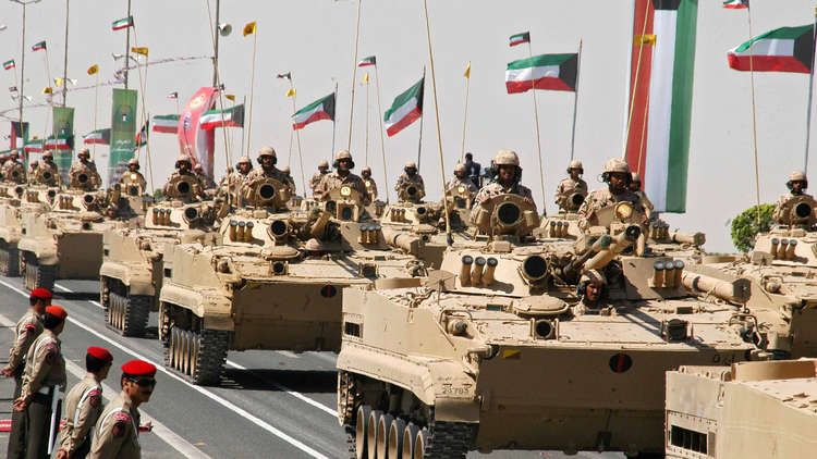 الجيش الكويتي يصدر إعلانا بشأن احتجاجات العراق ورئيس الأركان يتفقد جاهزية القوات