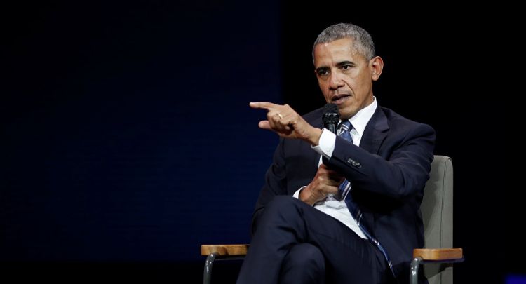 "يضيء عالمنا بشكل فريد"... أوباما يوصى بقراءة كتاب لمؤلف عربي والقذافي يقف وراء الاختيار