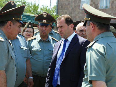 Сын министра обороны Армении пройдет военную службу в Карабахе