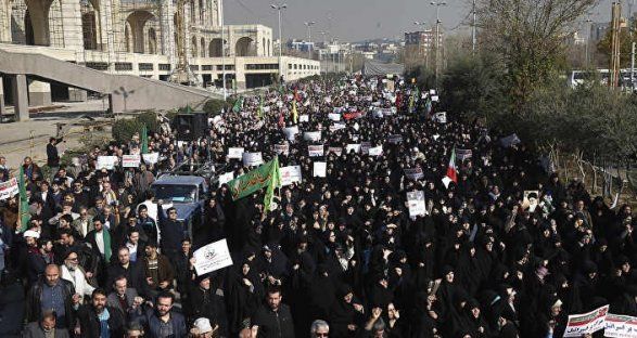 Иран охватывают все новые протесты