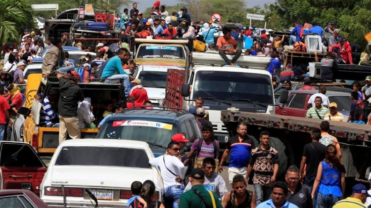 Santos grants 440,000 Venezuela refugees two-year help Colombia